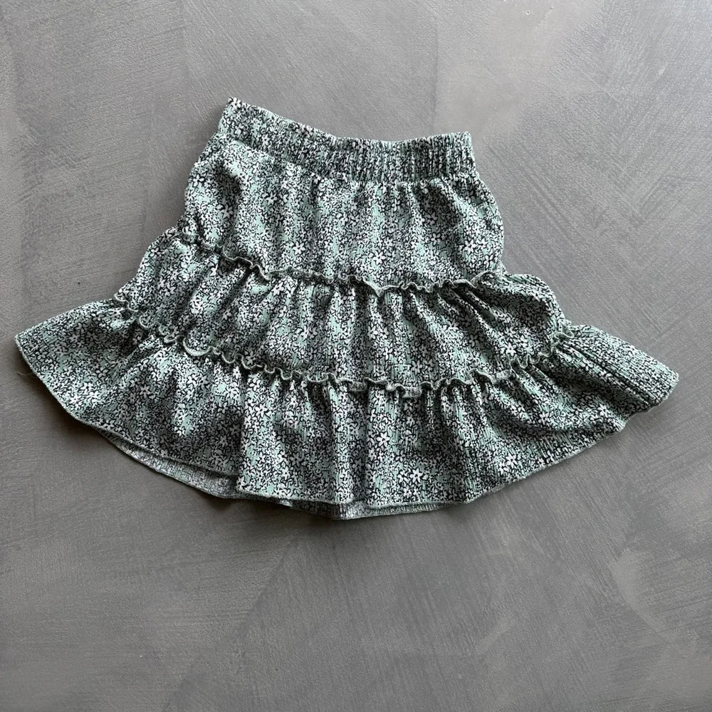 Zara Kids Green & White Textured Floral Skirt / Skort  {10}